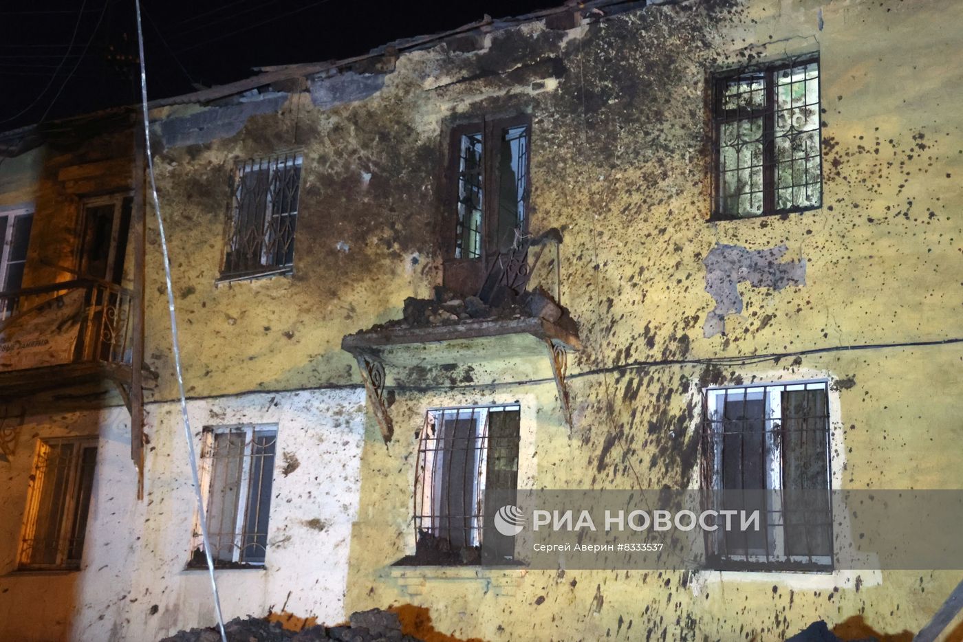 Последствия обстрела Киевского района Донецка