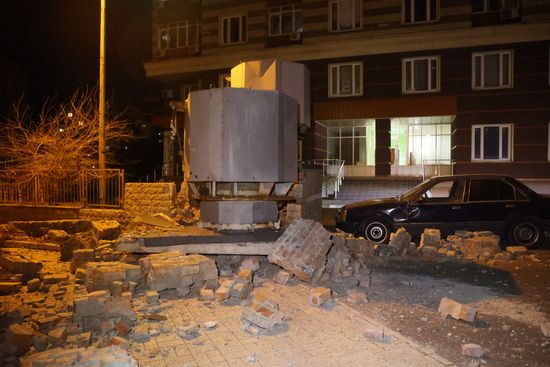 Последствия обстрела Киевского района Донецка