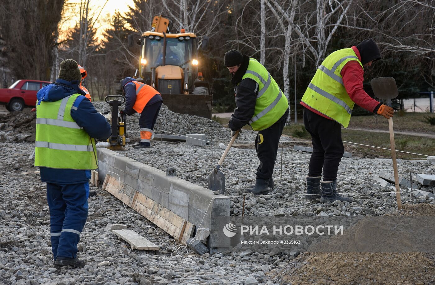 Ремонт автомагистрали в ЛНР