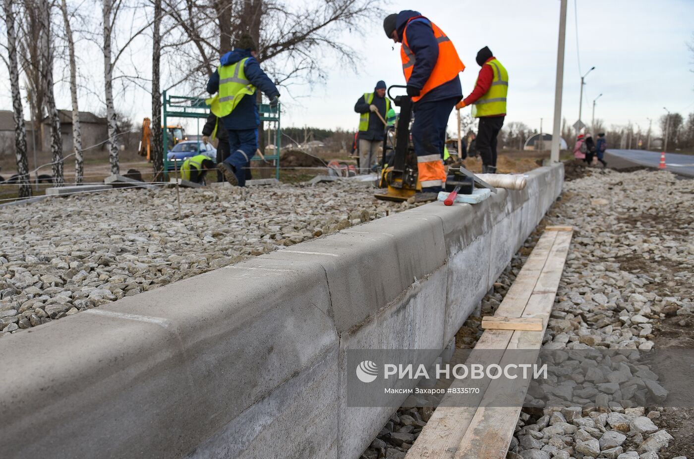 Ремонт автомагистрали в ЛНР