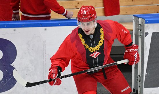 Хоккей. КХЛ. Матч "Спартак" - "Динамо" (Москва)