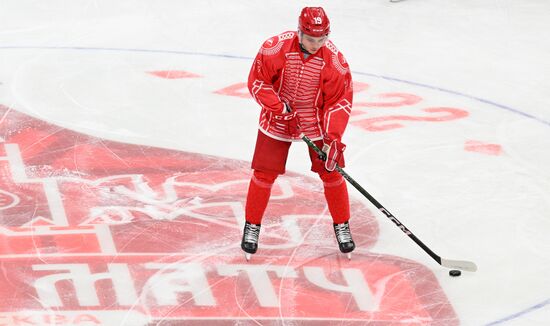 Хоккей. КХЛ. Матч "Спартак" - "Динамо" (Москва)