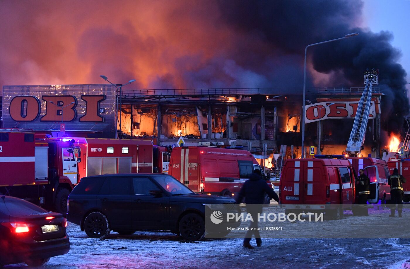 Пожар в ТЦ "Мега Химки"