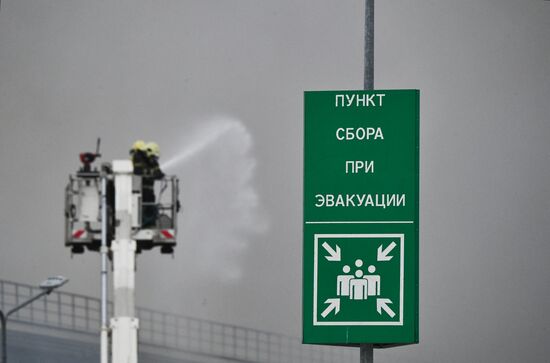 Пожар в ТЦ "Мега Химки"
