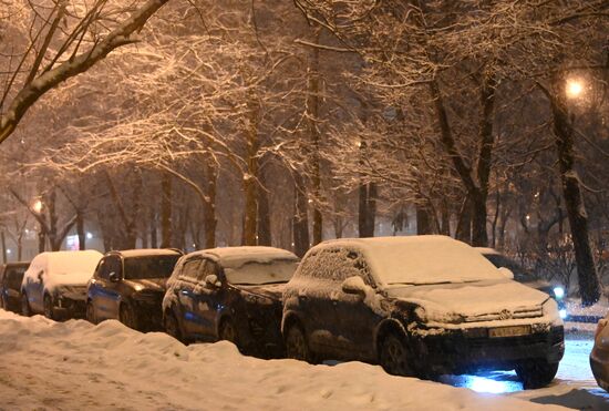 Снег в Москве