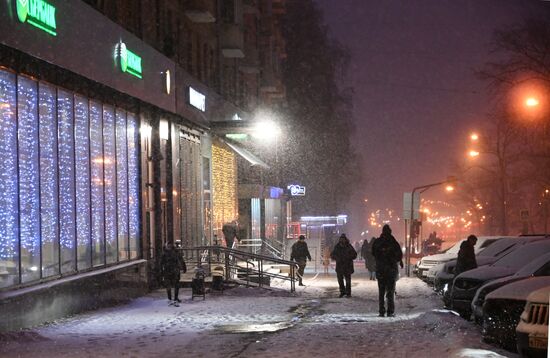 Снег в Москве