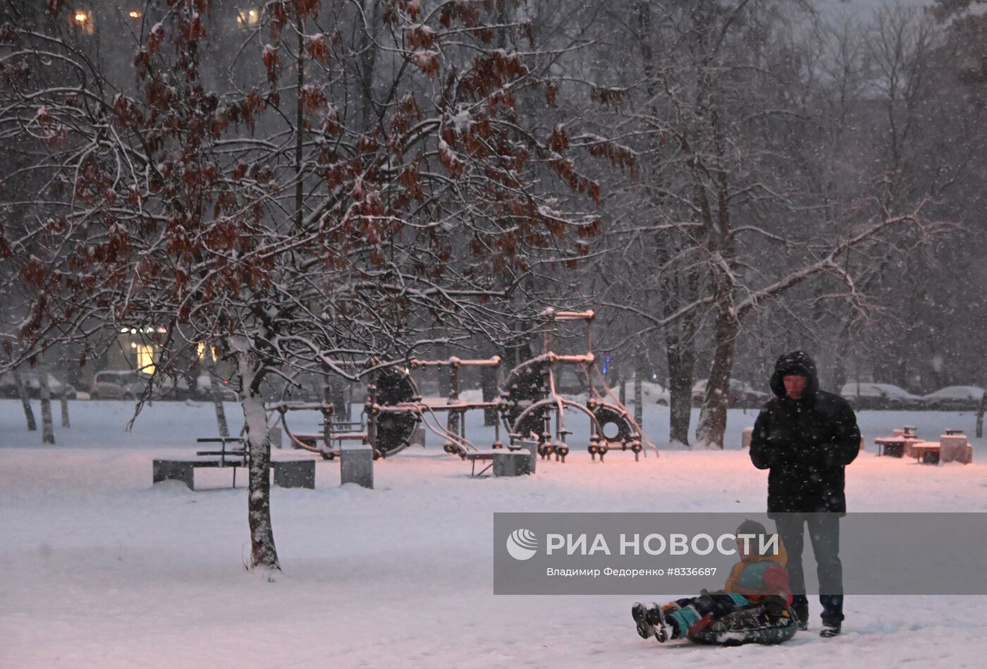 Снег в Москве