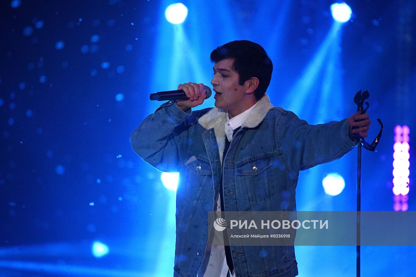 Новогодний концерт "Жара"