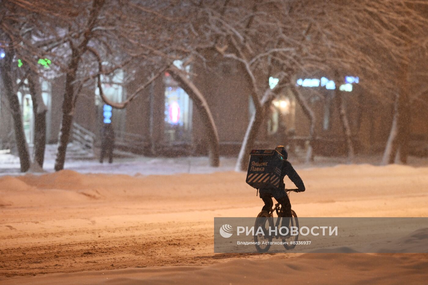 Снег в Москве