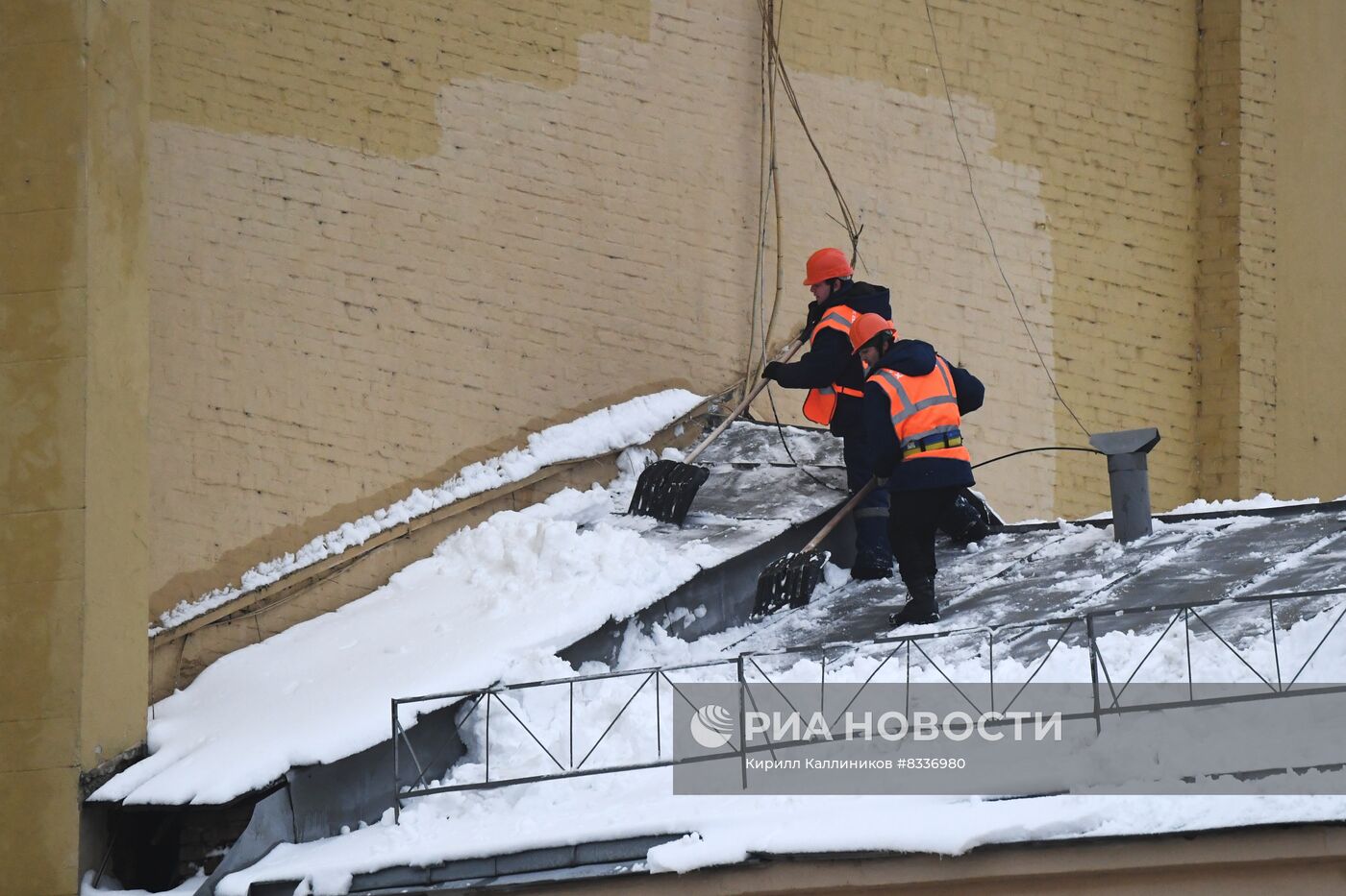Снег в Москве