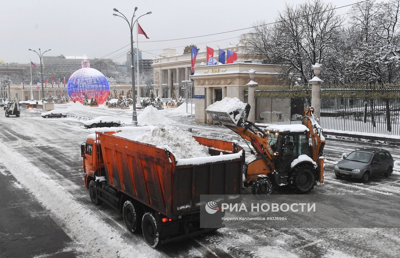 Снег в Москве