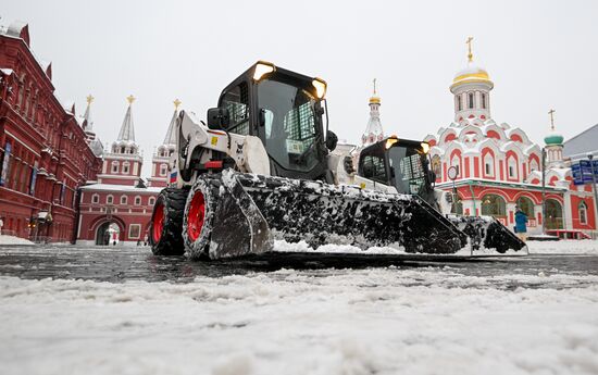 Снег в Москве