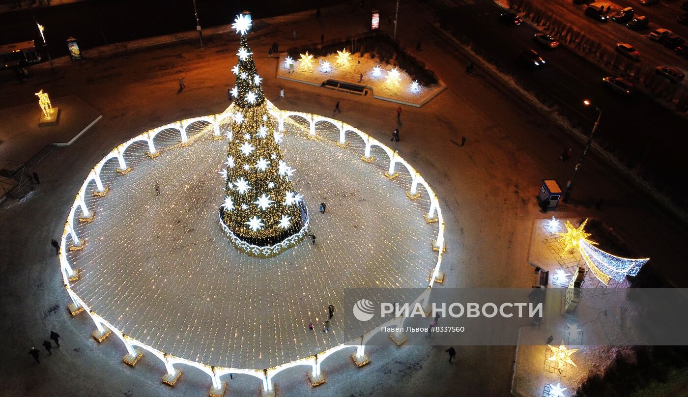 Подготовка к Новому году в Мурманске