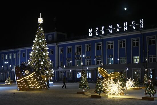 Подготовка к Новому году в Мурманске