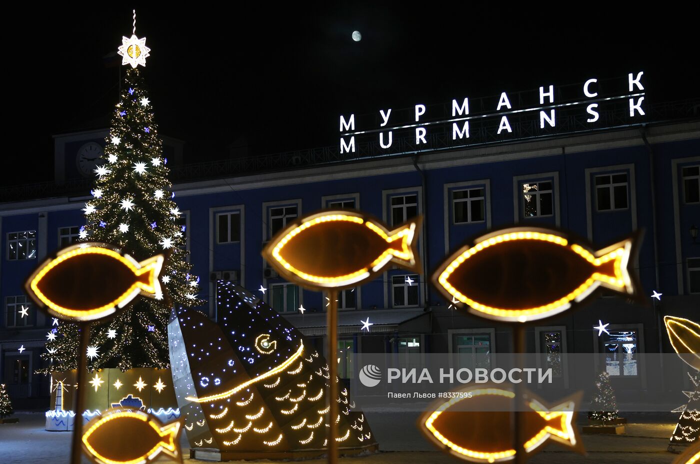 Подготовка к Новому году в Мурманске