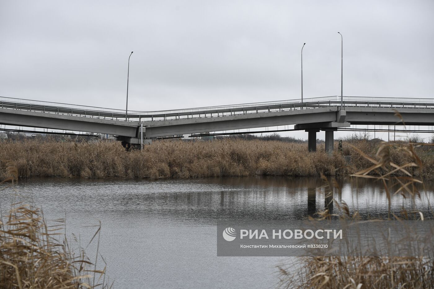 Ремонт подорванного моста на трассе Мелитополь  Бердянск