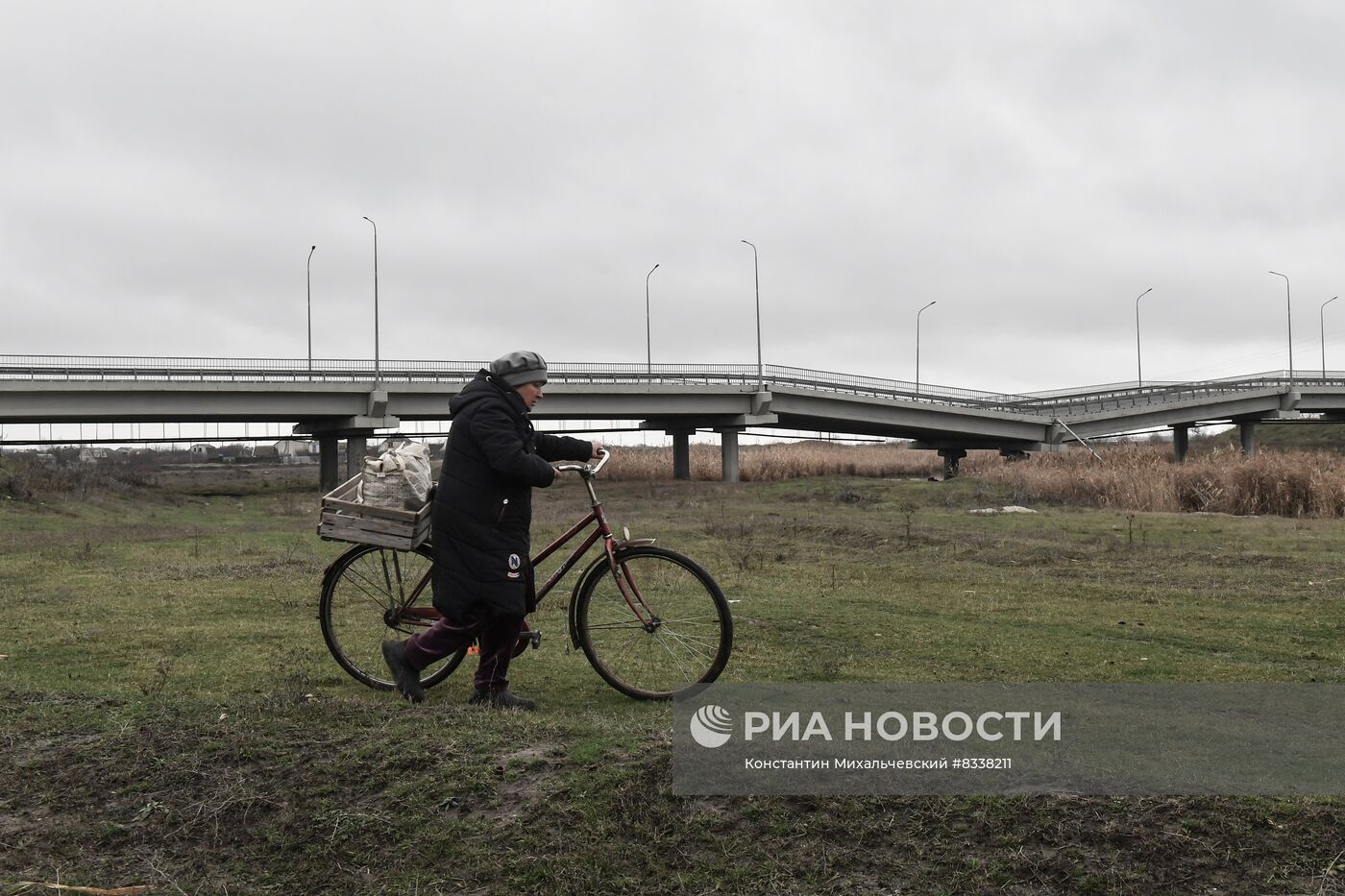 Ремонт подорванного моста на трассе Мелитополь  Бердянск
