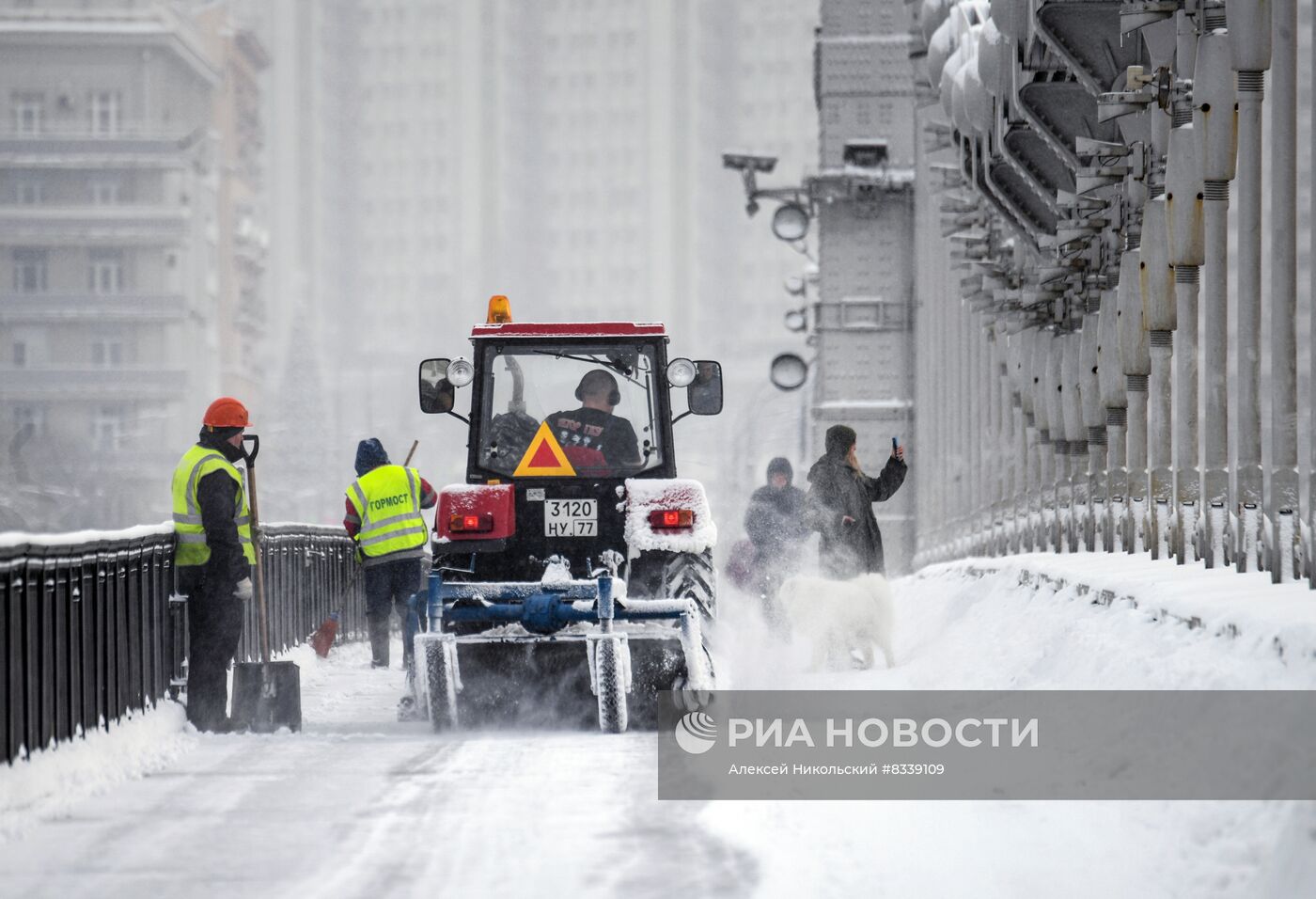 Снег в Москве Снег в Москве