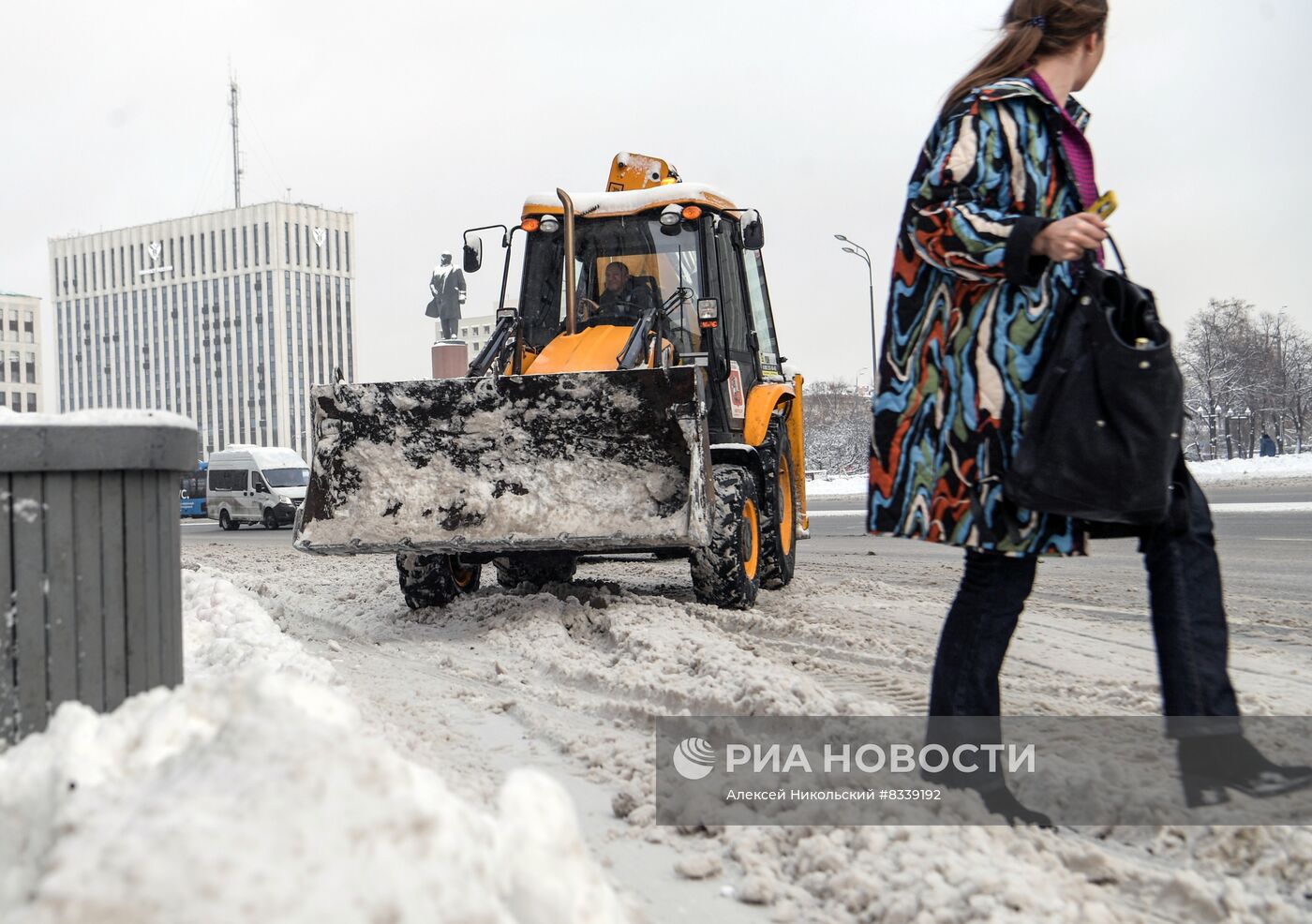 Снег в Москве