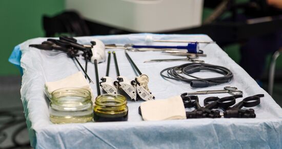 Проведение операции ребенку при помощи роботизированной системы в Иркутске