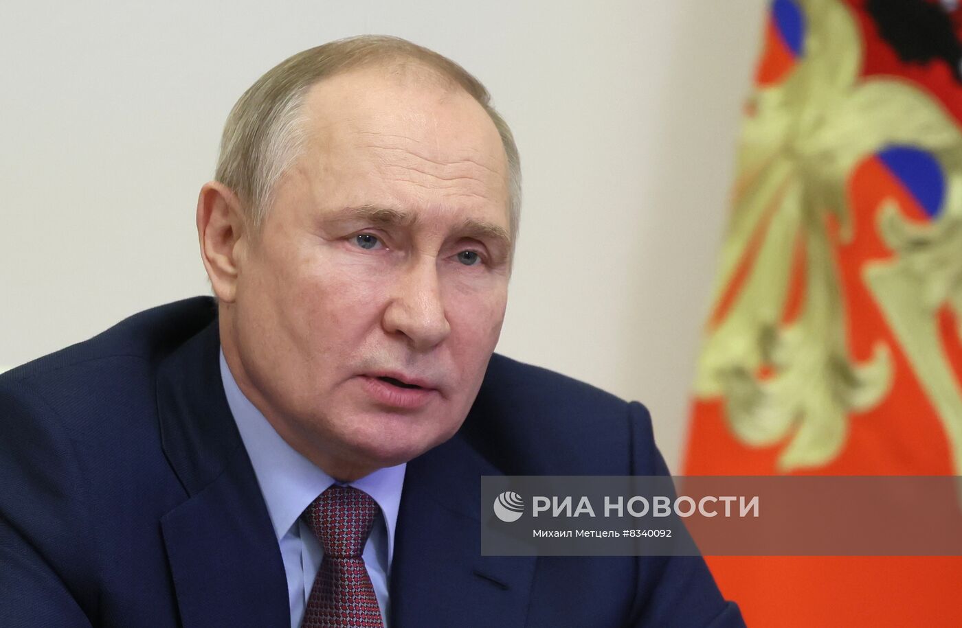 Президент РФ В. Путин провел заседание Совета по стратегическому развитию и нацпроектам