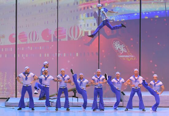 Премьера мюзикла на воде "Новогодний круиз" в "Москвариум"