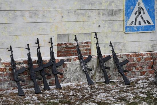 Тренировка народного ополчения в Белгородской области