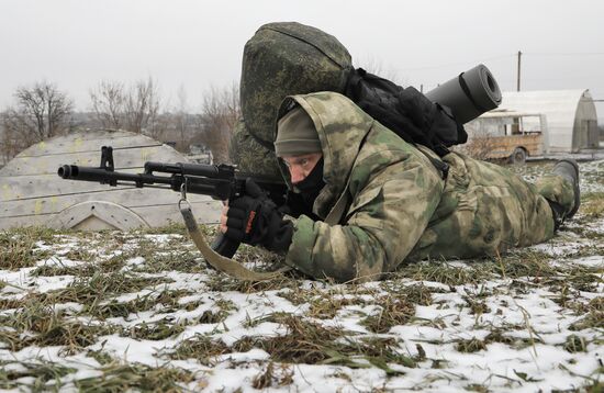 Тренировка народного ополчения в Белгородской области