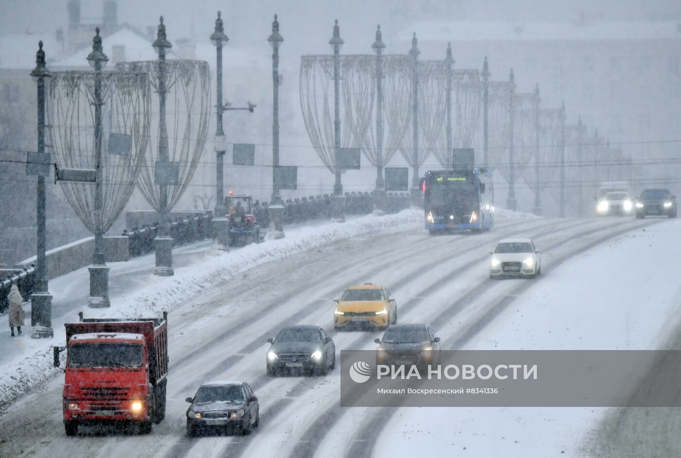 Снег в Москве