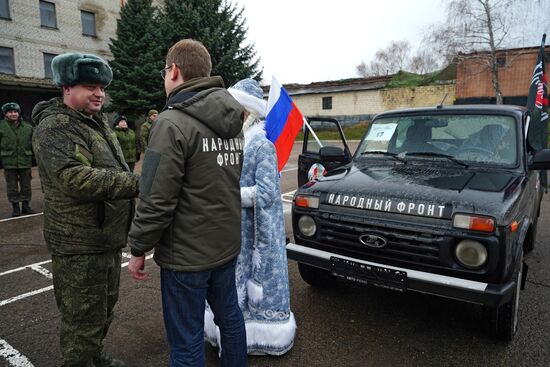 Народный фронт передал Народной милиции ЛНР гуманитарный груз