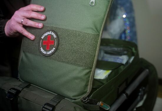 Народный фронт передал Народной милиции ЛНР гуманитарный груз