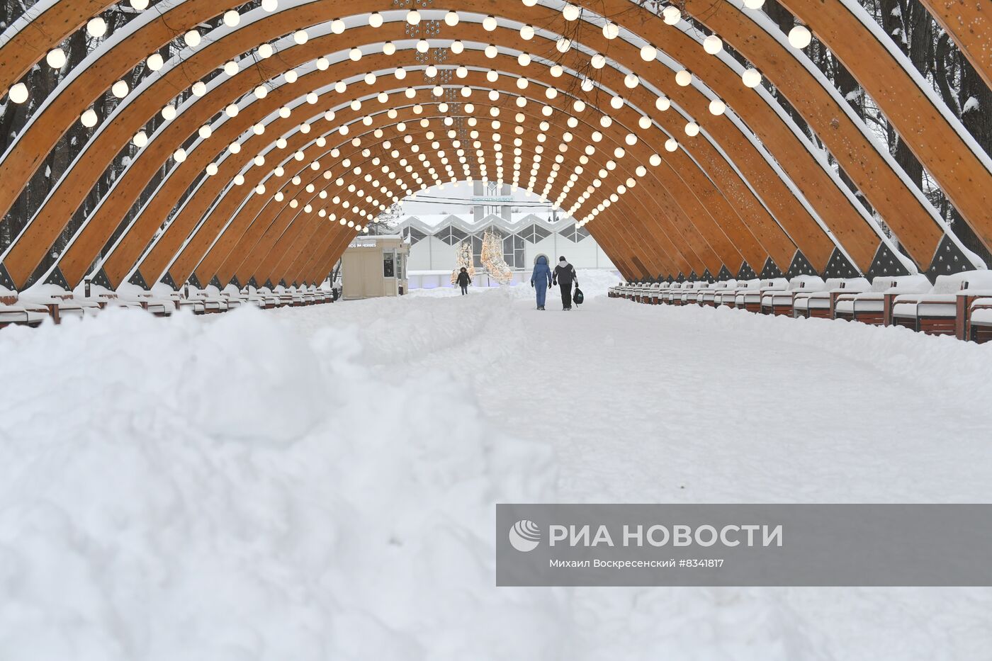 Снег в Москве