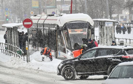 Снег в Москве