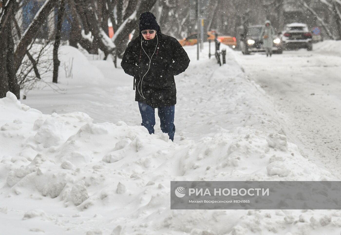 Снег в Москве