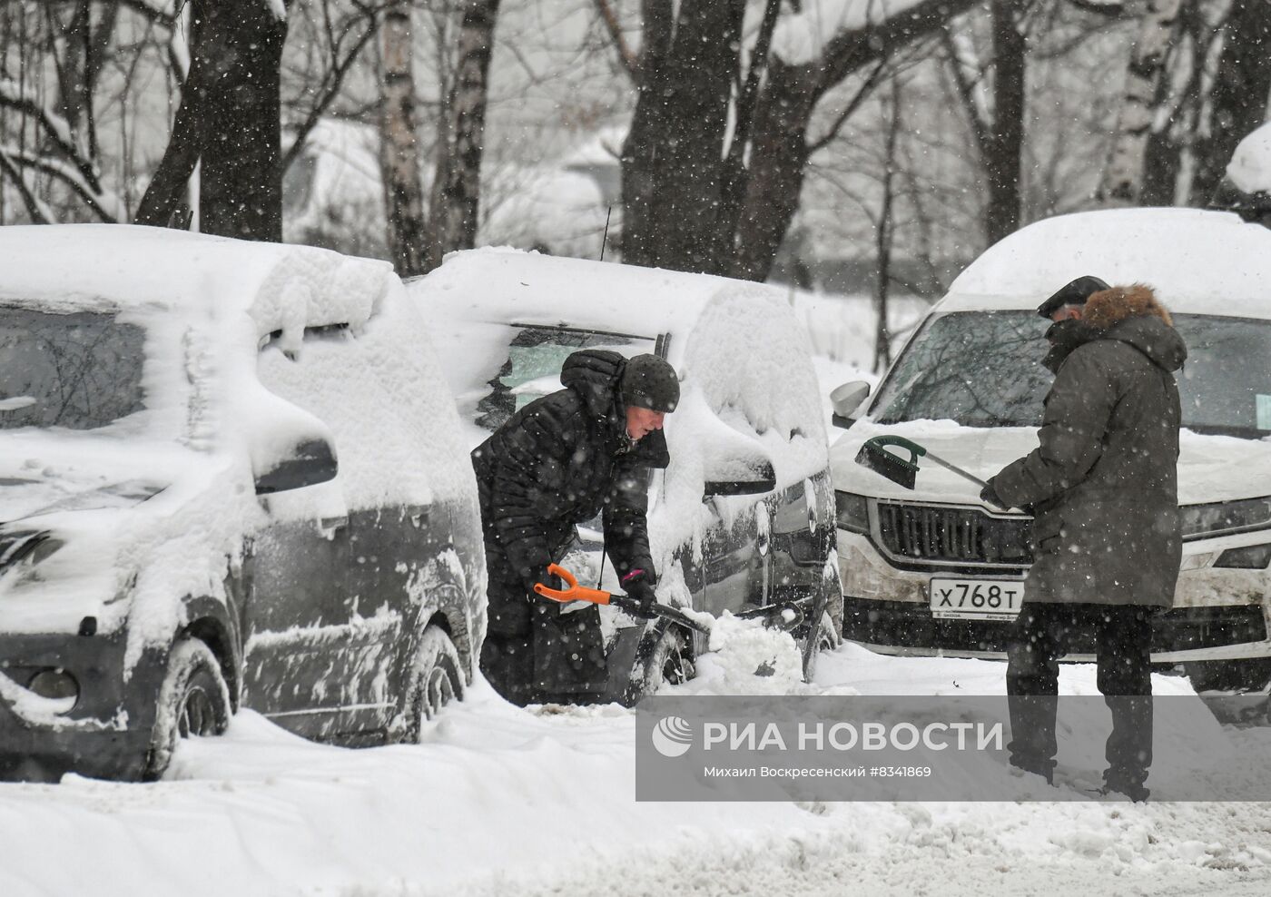 Снег в Москве