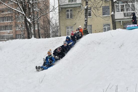 Снег в Москве