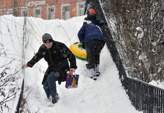 Снег в Москве