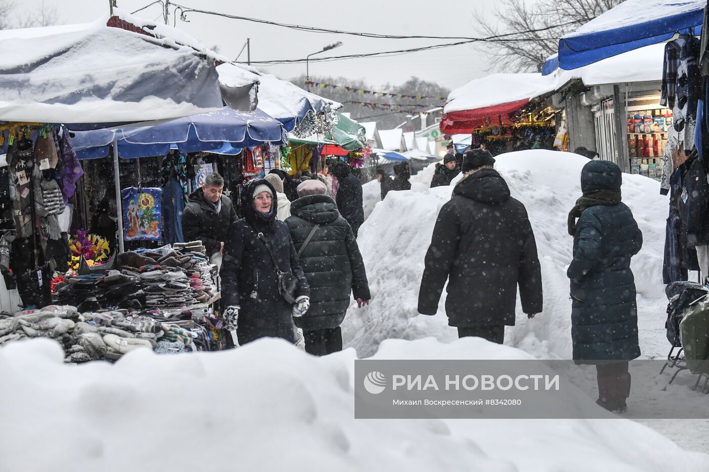 Снег в Москве