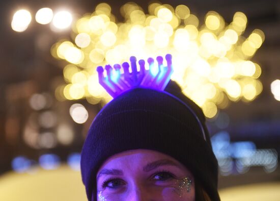 Зажжение ханукальной свечи в честь начала праздника Ханука