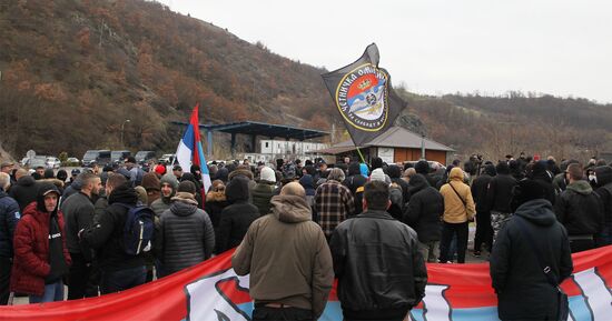 Акция в поддержку косовских сербов в Косово