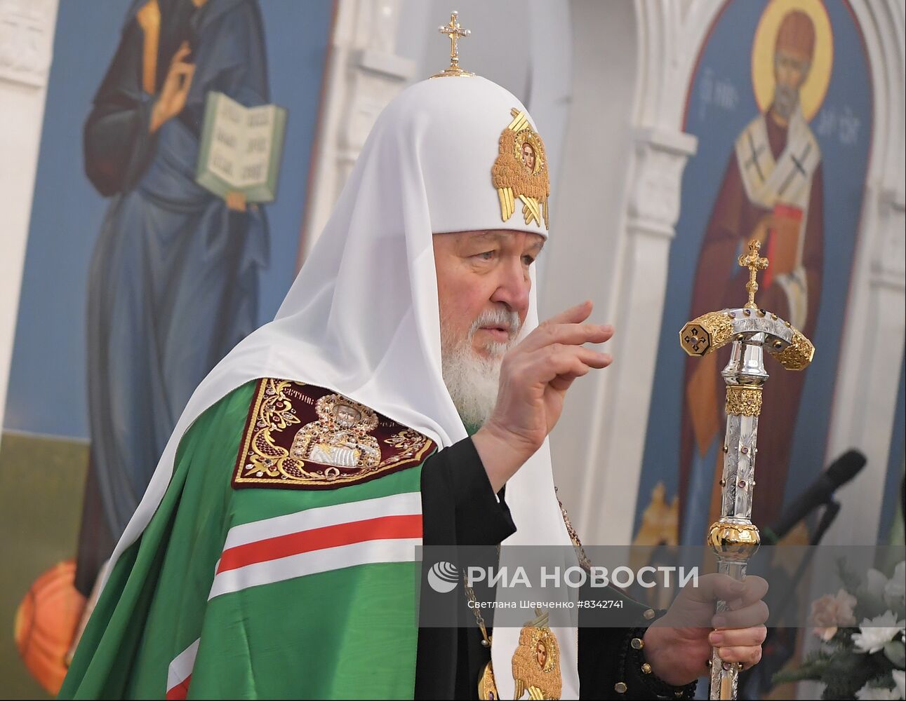 Патриаршее служение в день памяти Святителя Николая Чудотворца в Москве 