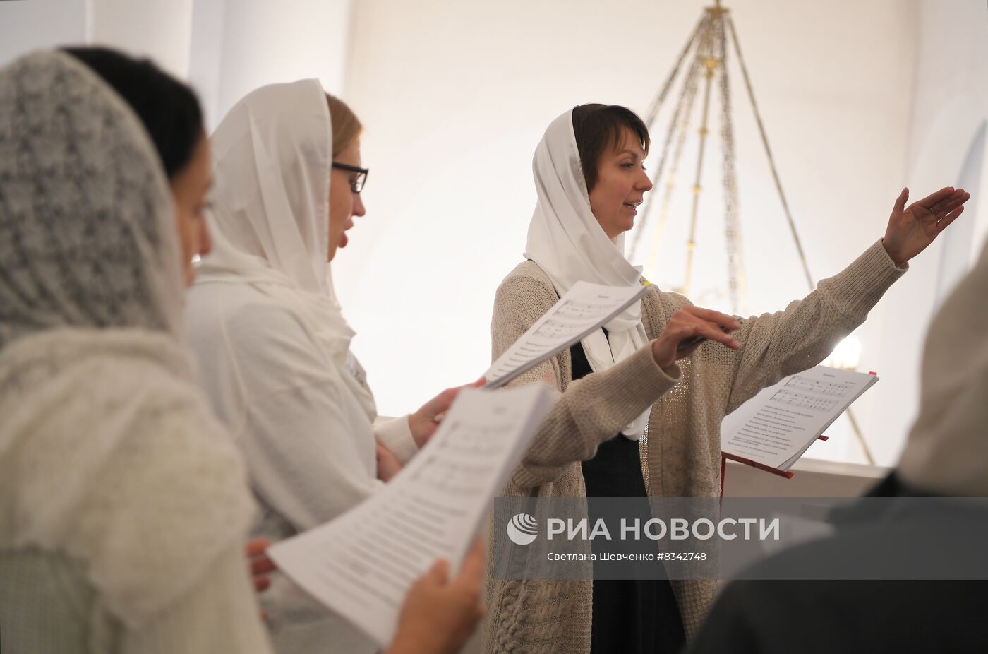 Патриаршее служение в день памяти Святителя Николая Чудотворца в Москве 