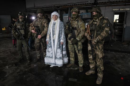 Раздача гуманитарной помощи от ОНФ мобилизованным 
