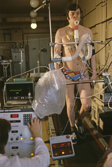 Эксперимент "Гипокинезия"