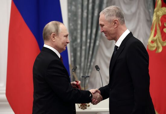 Президент РФ В. Путин принял участие в церемонии вручения госнаград