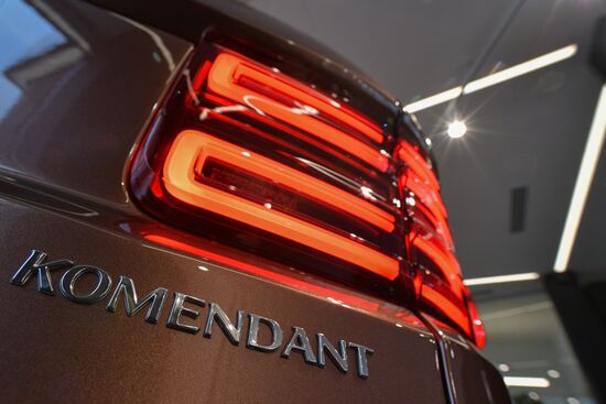 Автосалон AURUS открылся в Санкт-Петербурге