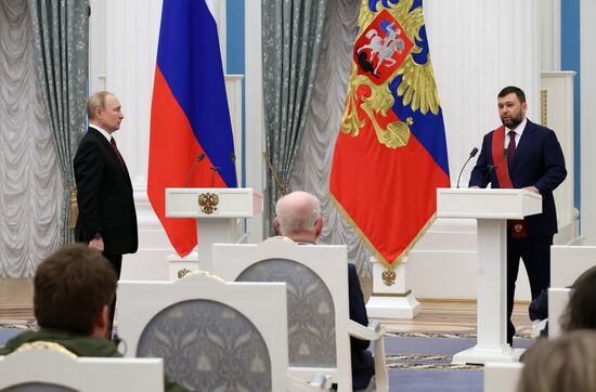 Президент РФ В. Путин принял участие в церемонии вручения госнаград