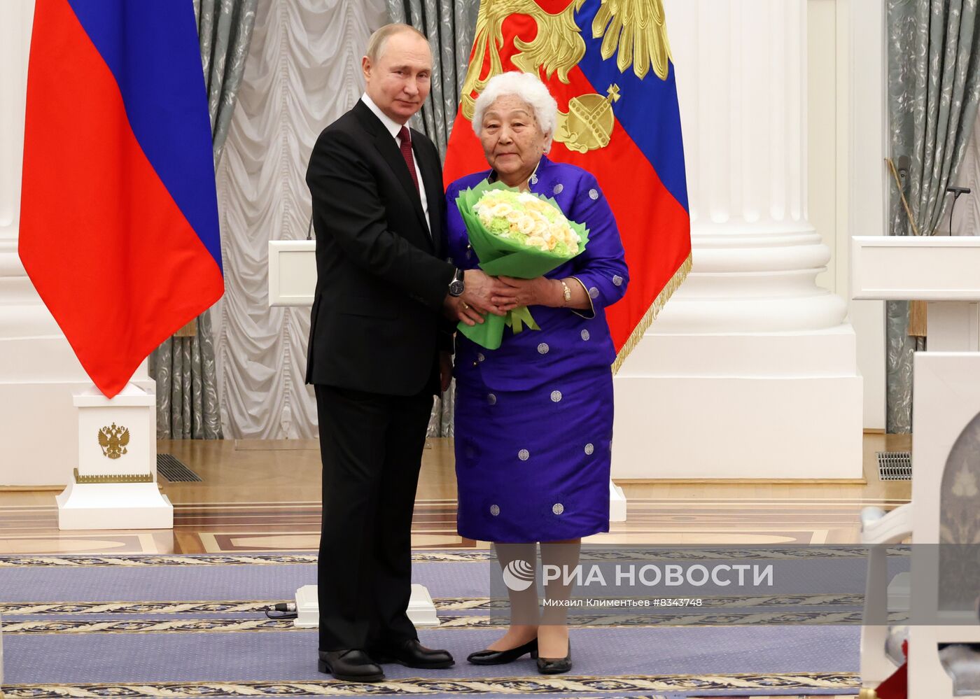 Президент РФ В. Путин принял участие в церемонии вручения госнаград