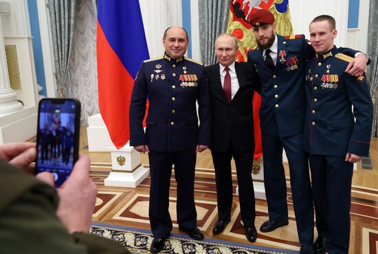Президент РФ В. Путин принял участие в церемонии вручения госнаград