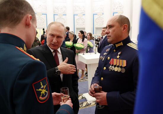 Президент РФ В. Путин принял участие в церемонии вручения госнаград